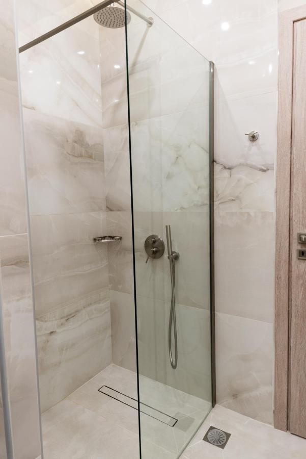 Naya Apartment Каламата Екстериор снимка